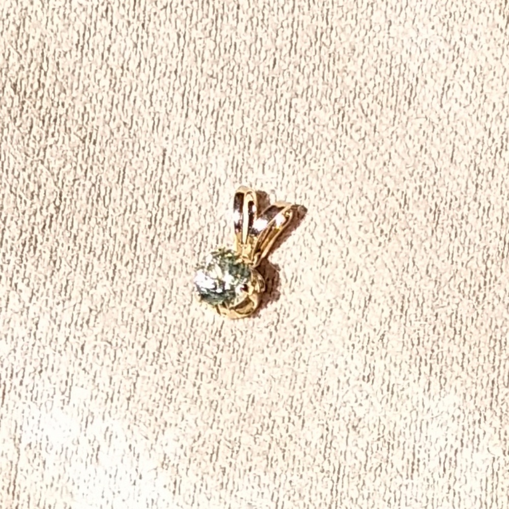 Montana mined green Sapphire 14k gold pendant